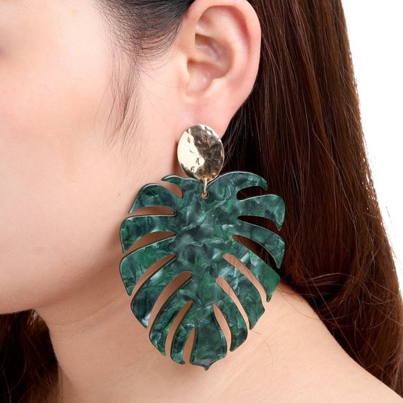 Amrita Singh Jewelry - 🍎 Amrita Singh BIG Palm Leaf Earrings